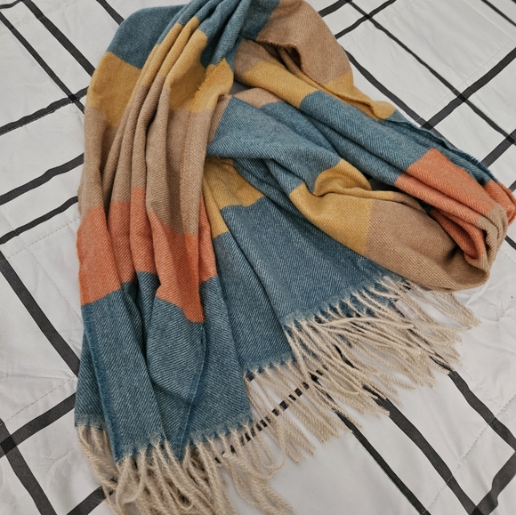 Colorful Striped Scarf - Picture 3 of 4
